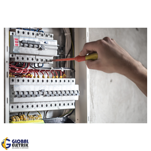 elaboração de esquema elétrico com cálculo técnico